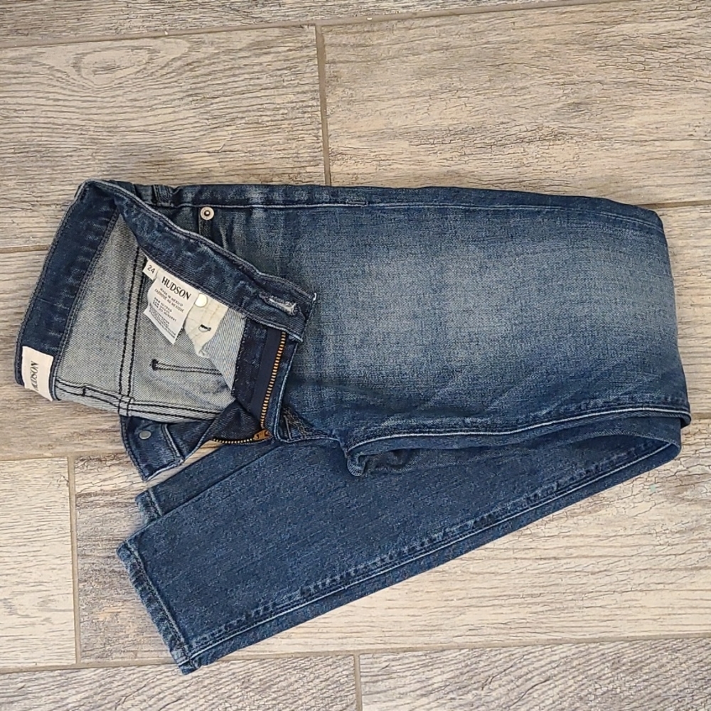 Hudson  ankle Krista jeans size 24